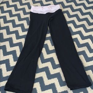 Lululemon groove pants size 8